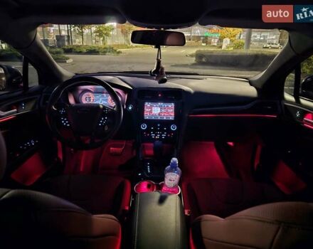 Форд Фьюжн 2015 в Киеве на Automoto.ua Красный Форд Фьюжн, объемом двигателя 2.49 л и пробегом 170 тыс. км за 15000 $, фото 17 на Automoto.ua
