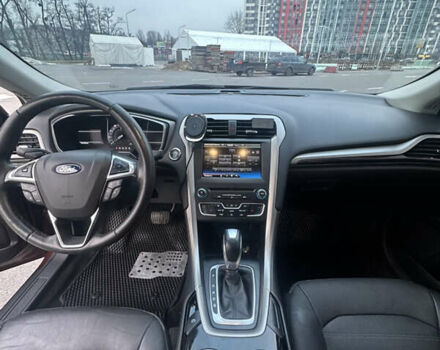 Красный Форд Фьюжн, объемом двигателя 2 л и пробегом 143 тыс. км за 10300 $, фото 18 на Automoto.ua