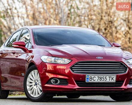 Красный Форд Фьюжн, объемом двигателя 2 л и пробегом 94 тыс. км за 14900 $, фото 1 на Automoto.ua