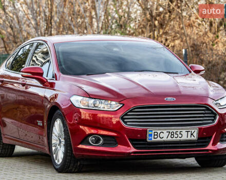 Красный Форд Фьюжн, объемом двигателя 2 л и пробегом 94 тыс. км за 14900 $, фото 10 на Automoto.ua
