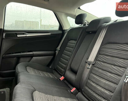 Красный Форд Фьюжн, объемом двигателя 2.49 л и пробегом 181 тыс. км за 11800 $, фото 18 на Automoto.ua