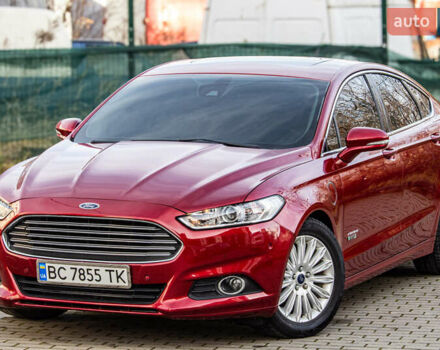 Красный Форд Фьюжн, объемом двигателя 2 л и пробегом 94 тыс. км за 14900 $, фото 5 на Automoto.ua