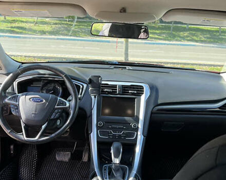 Красный Форд Фьюжн, объемом двигателя 2.49 л и пробегом 221 тыс. км за 10400 $, фото 7 на Automoto.ua