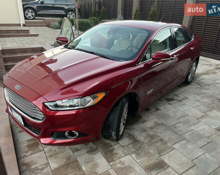 Красный Форд Фьюжн, объемом двигателя 2 л и пробегом 96 тыс. км за 13000 $, фото 9 на Automoto.ua
