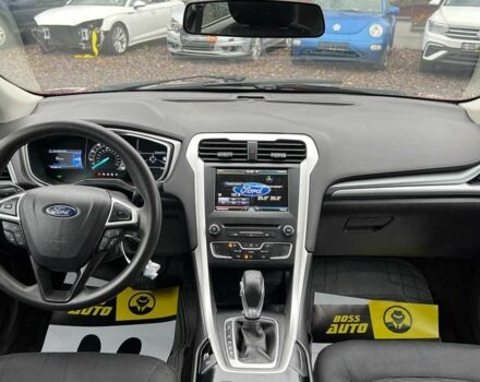 Красный Форд Фьюжн, объемом двигателя 2.5 л и пробегом 181 тыс. км за 11800 $, фото 10 на Automoto.ua