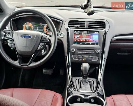 Форд Фьюжн 2015 в Киеве на Automoto.ua Красный Форд Фьюжн, объемом двигателя 2.5 л и пробегом 175 тыс. км за 13700 $, фото 12 на Automoto.ua