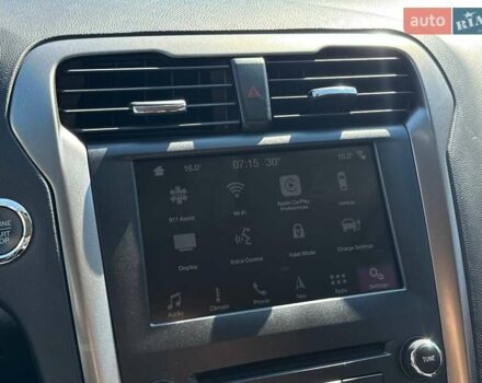 Красный Форд Фьюжн, объемом двигателя 2 л и пробегом 145 тыс. км за 15500 $, фото 16 на Automoto.ua