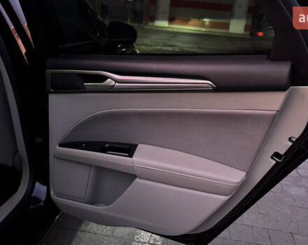 Красный Форд Фьюжн, объемом двигателя 2.49 л и пробегом 132 тыс. км за 12799 $, фото 23 на Automoto.ua