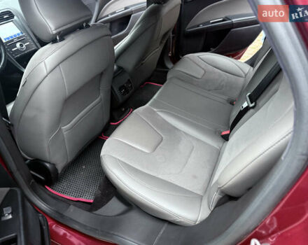 Форд Фьюжн 2016 в Киеве на Automoto.ua Красный Форд Фьюжн, объемом двигателя 2.69 л и пробегом 134 тыс. км за 11900 $, фото 22 на Automoto.ua