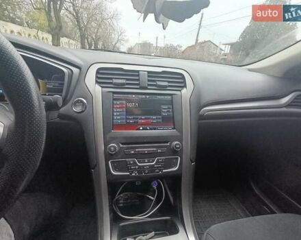 Красный Форд Фьюжн, объемом двигателя 1.5 л и пробегом 99 тыс. км за 11200 $, фото 11 на Automoto.ua