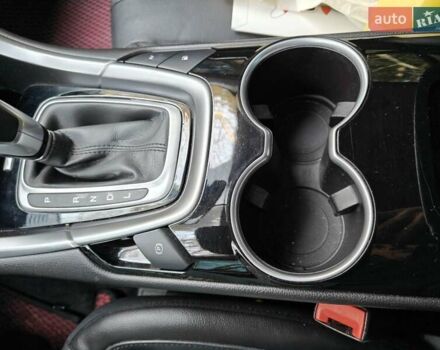 Красный Форд Фьюжн, объемом двигателя 2 л и пробегом 183 тыс. км за 13500 $, фото 23 на Automoto.ua