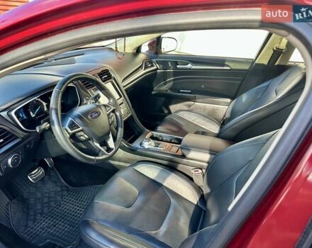 Красный Форд Фьюжн, объемом двигателя 2 л и пробегом 123 тыс. км за 14500 $, фото 12 на Automoto.ua
