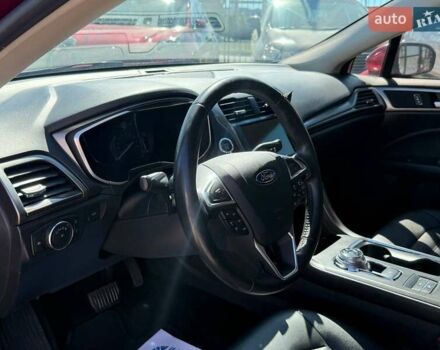Красный Форд Фьюжн, объемом двигателя 2 л и пробегом 145 тыс. км за 15500 $, фото 10 на Automoto.ua