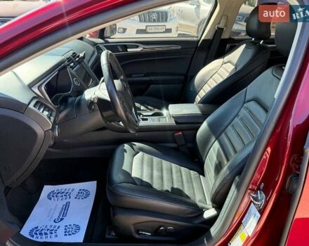 Красный Форд Фьюжн, объемом двигателя 2 л и пробегом 145 тыс. км за 15500 $, фото 18 на Automoto.ua