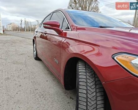 Красный Форд Фьюжн, объемом двигателя 2 л и пробегом 183 тыс. км за 13500 $, фото 6 на Automoto.ua