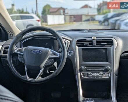 Форд Фьюжн 2016 в Львове на Automoto.ua Красный Форд Фьюжн, объемом двигателя 2 л и пробегом 181 тыс. км за 11500 $, фото 15 на Automoto.ua