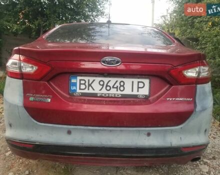 Красный Форд Фьюжн, объемом двигателя 2 л и пробегом 170 тыс. км за 9200 $, фото 4 на Automoto.ua
