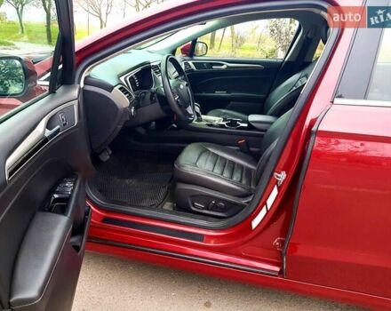 Красный Форд Фьюжн, объемом двигателя 1.49 л и пробегом 122 тыс. км за 8999 $, фото 10 на Automoto.ua