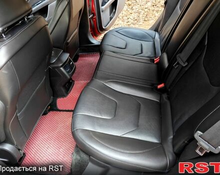 Красный Форд Фьюжн, объемом двигателя 2 л и пробегом 182 тыс. км за 13900 $, фото 8 на Automoto.ua
