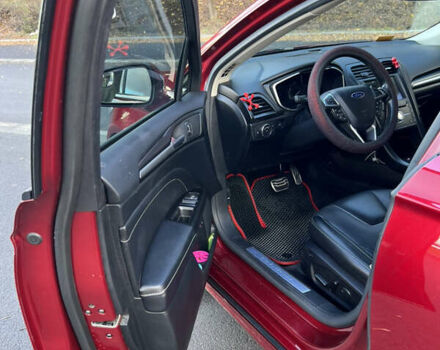 Красный Форд Фьюжн, объемом двигателя 2 л и пробегом 92 тыс. км за 17000 $, фото 11 на Automoto.ua