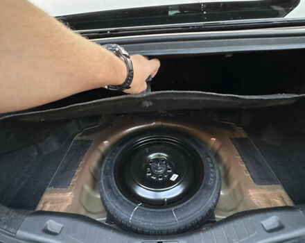 Красный Форд Фьюжн, объемом двигателя 2 л и пробегом 190 тыс. км за 11850 $, фото 9 на Automoto.ua