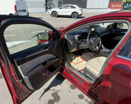 Красный Форд Фьюжн, объемом двигателя 2 л и пробегом 201 тыс. км за 11500 $, фото 9 на Automoto.ua