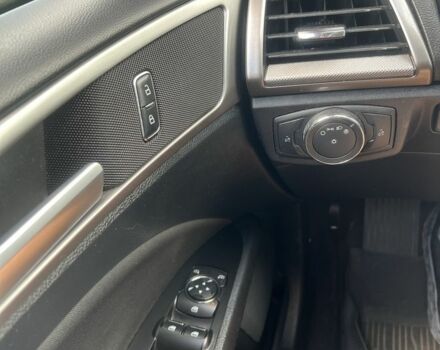 Красный Форд Фьюжн, объемом двигателя 2.5 л и пробегом 117 тыс. км за 11500 $, фото 3 на Automoto.ua