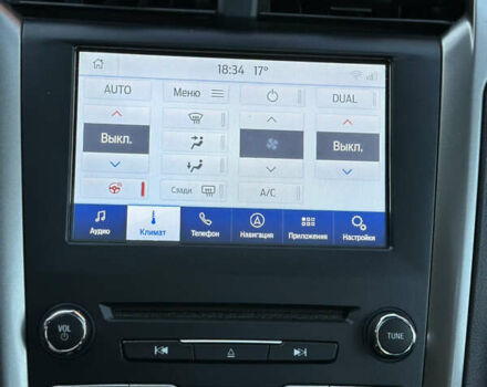 Красный Форд Фьюжн, объемом двигателя 2 л и пробегом 211 тыс. км за 12999 $, фото 10 на Automoto.ua