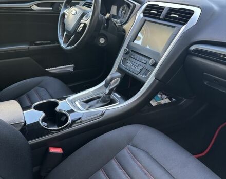 Красный Форд Фьюжн, объемом двигателя 2.5 л и пробегом 125 тыс. км за 10800 $, фото 7 на Automoto.ua