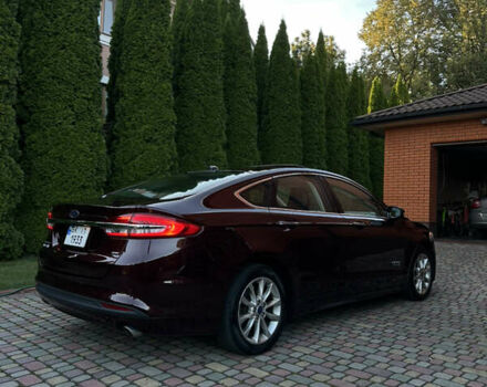 Красный Форд Фьюжн, объемом двигателя 2 л и пробегом 211 тыс. км за 13999 $, фото 2 на Automoto.ua