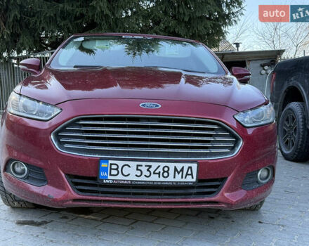 Красный Форд Фьюжн, объемом двигателя 1.5 л и пробегом 120 тыс. км за 10000 $, фото 2 на Automoto.ua