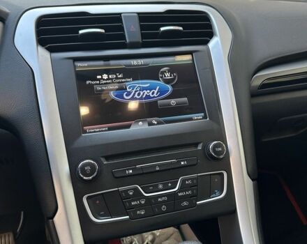 Красный Форд Фьюжн, объемом двигателя 2.5 л и пробегом 125 тыс. км за 10800 $, фото 9 на Automoto.ua