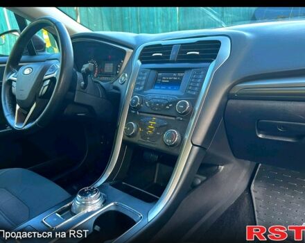 Красный Форд Фьюжн, объемом двигателя 2.5 л и пробегом 70 тыс. км за 10500 $, фото 2 на Automoto.ua