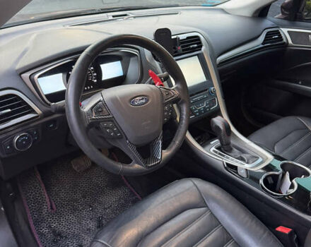 Красный Форд Фьюжн, объемом двигателя 2 л и пробегом 190 тыс. км за 11850 $, фото 10 на Automoto.ua