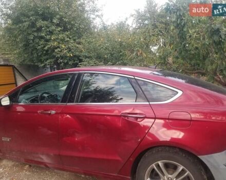 Красный Форд Фьюжн, объемом двигателя 2 л и пробегом 170 тыс. км за 9200 $, фото 2 на Automoto.ua