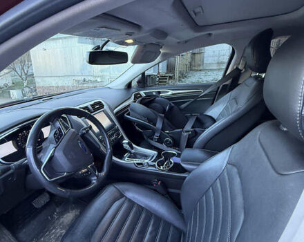 Красный Форд Фьюжн, объемом двигателя 1.5 л и пробегом 120 тыс. км за 10000 $, фото 6 на Automoto.ua