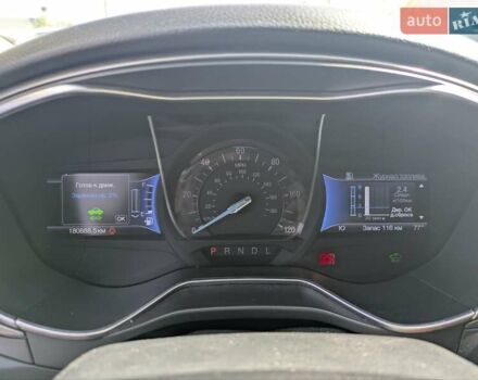 Форд Фьюжн 2016 в Львове на Automoto.ua Красный Форд Фьюжн, объемом двигателя 2 л и пробегом 181 тыс. км за 11500 $, фото 17 на Automoto.ua