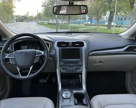 Красный Форд Фьюжн, объемом двигателя 2 л и пробегом 102 тыс. км за 10500 $, фото 8 на Automoto.ua