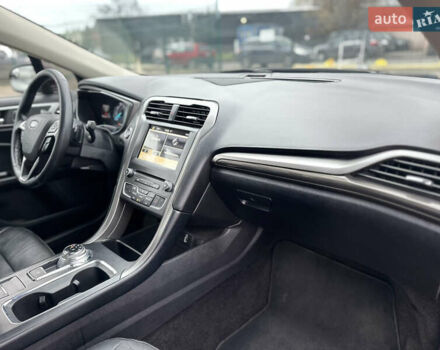 Червоний Форд Фьюжен, об'ємом двигуна 1.5 л та пробігом 199 тис. км за 9800 $, фото 25 на Automoto.ua