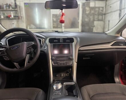 Форд Фьюжн 2016 в Харькове на Automoto.ua Красный Форд Фьюжн, объемом двигателя 2 л и пробегом 244 тыс. км за 14000 $, фото 7 на Automoto.ua