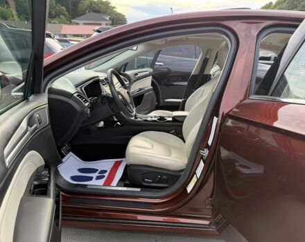 Красный Форд Фьюжн, объемом двигателя 2 л и пробегом 70 тыс. км за 4800 $, фото 8 на Automoto.ua