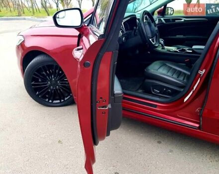 Красный Форд Фьюжн, объемом двигателя 1.49 л и пробегом 122 тыс. км за 8999 $, фото 17 на Automoto.ua