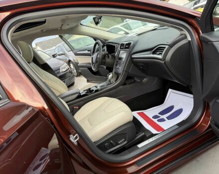 Красный Форд Фьюжн, объемом двигателя 2 л и пробегом 70 тыс. км за 4800 $, фото 10 на Automoto.ua