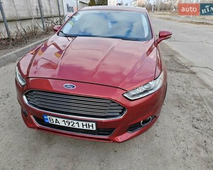 Красный Форд Фьюжн, объемом двигателя 2 л и пробегом 183 тыс. км за 13500 $, фото 4 на Automoto.ua