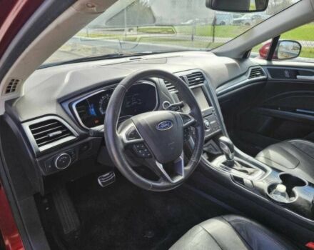 Красный Форд Фьюжн, объемом двигателя 2 л и пробегом 78 тыс. км за 9000 $, фото 6 на Automoto.ua