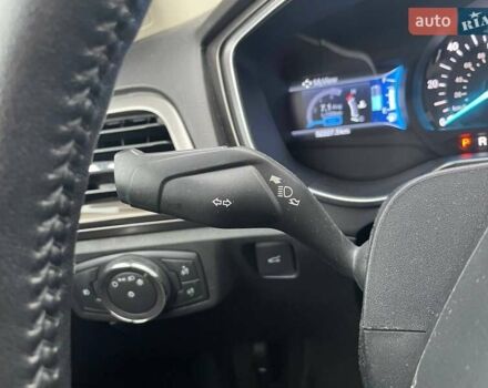 Красный Форд Фьюжн, объемом двигателя 2 л и пробегом 52 тыс. км за 17990 $, фото 19 на Automoto.ua
