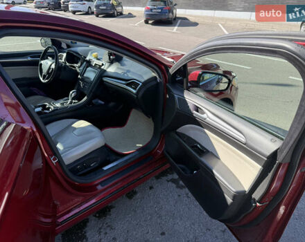 Красный Форд Фьюжн, объемом двигателя 2 л и пробегом 201 тыс. км за 11500 $, фото 10 на Automoto.ua