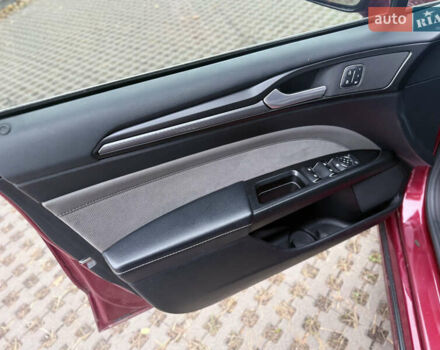 Форд Фьюжн 2016 в Киеве на Automoto.ua Красный Форд Фьюжн, объемом двигателя 2.69 л и пробегом 134 тыс. км за 11900 $, фото 15 на Automoto.ua