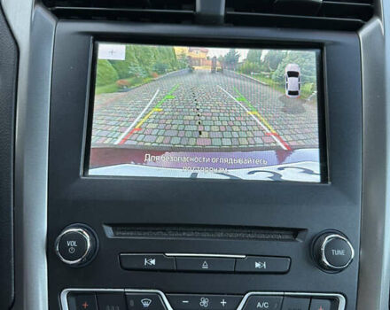 Красный Форд Фьюжн, объемом двигателя 2 л и пробегом 211 тыс. км за 12999 $, фото 11 на Automoto.ua