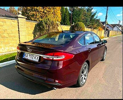 Красный Форд Фьюжн, объемом двигателя 2.5 л и пробегом 70 тыс. км за 10500 $, фото 1 на Automoto.ua